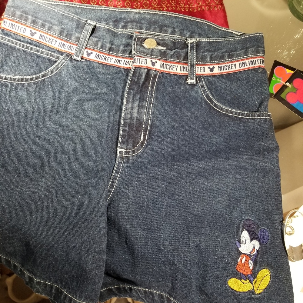 Mickey Unlimited Vintage shorts size 5/6
